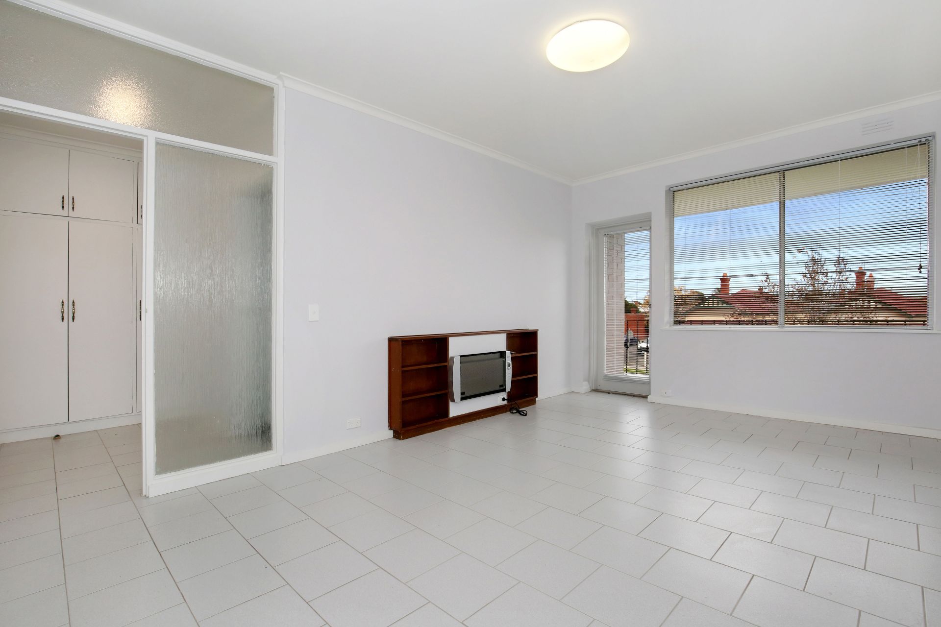 Spacious Two Bedroom Apartment in Great Location!