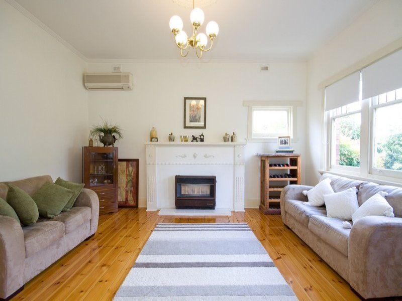 24 Dunbar Terrace Glenelg East 5045