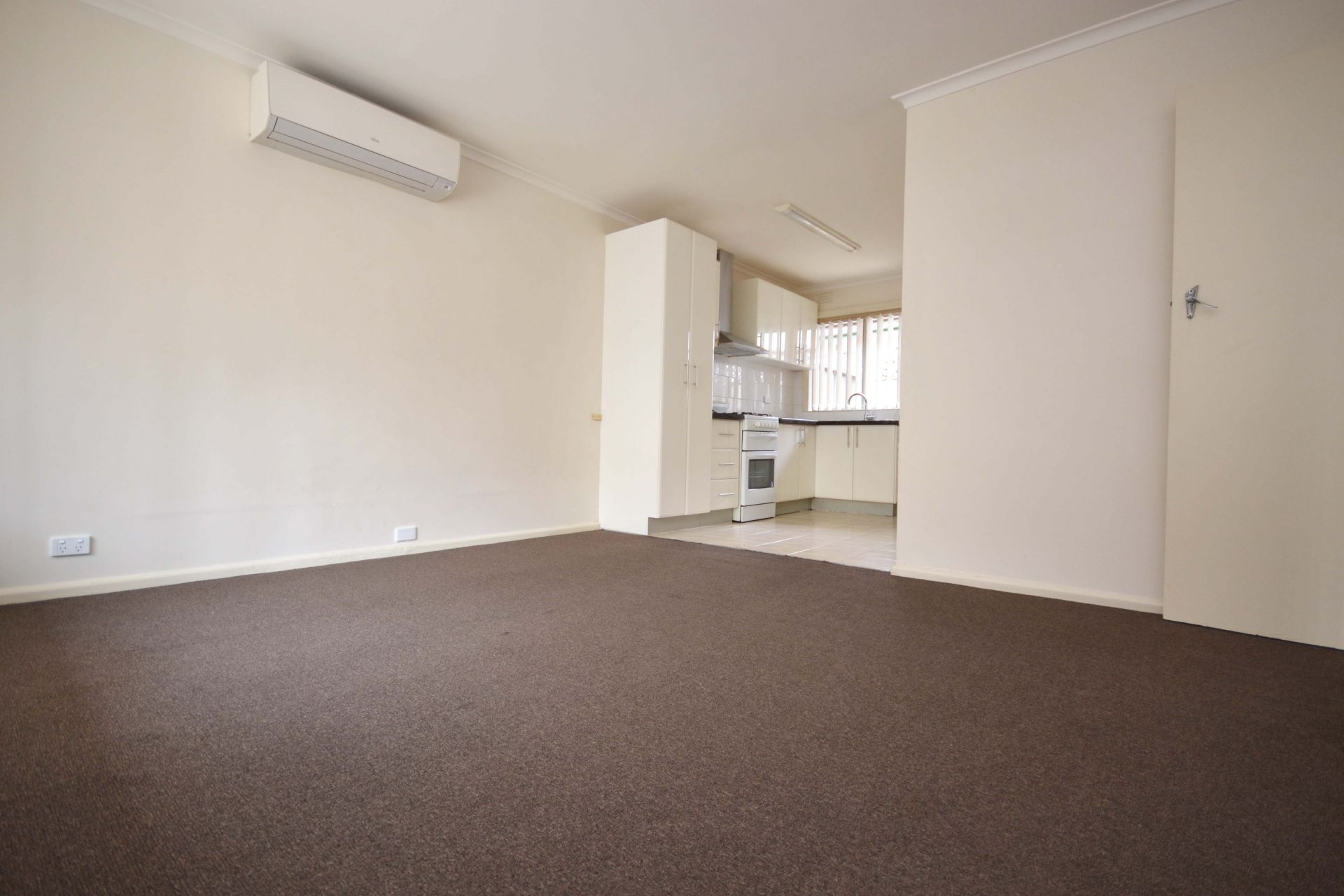 LIGHT BRIGHT AND SPACIOUS
