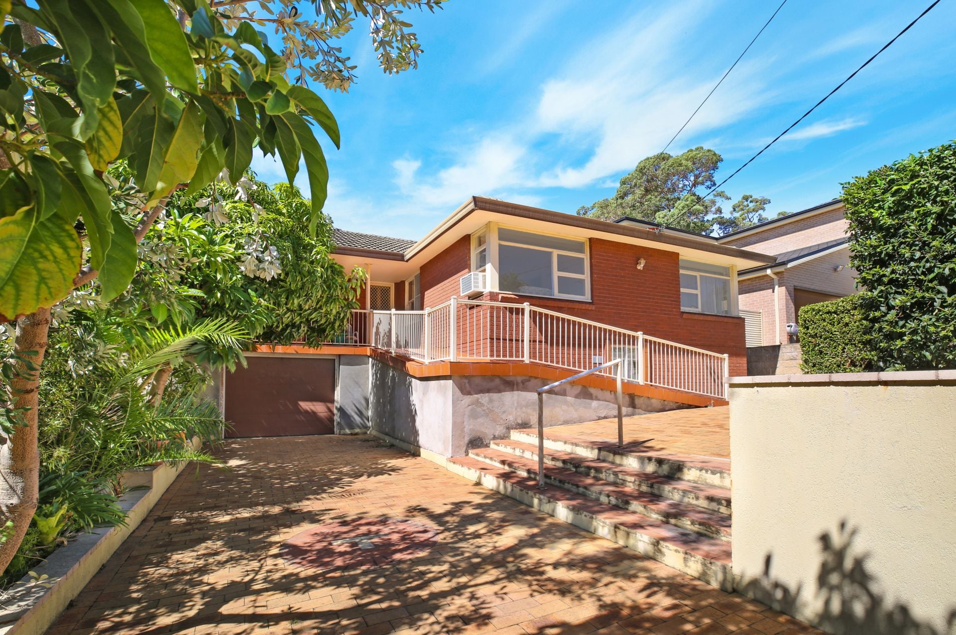 8 Ballanda Avenue, Lugarno, Lugarno - Thumbnail 3