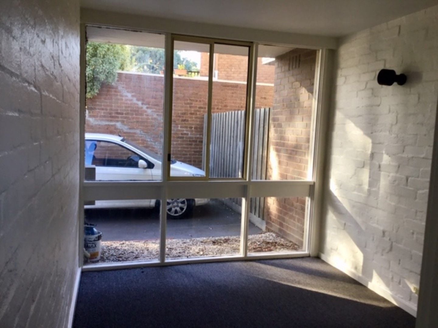 One Bedroom Apartment in a Quaint Corner of Thornbury.