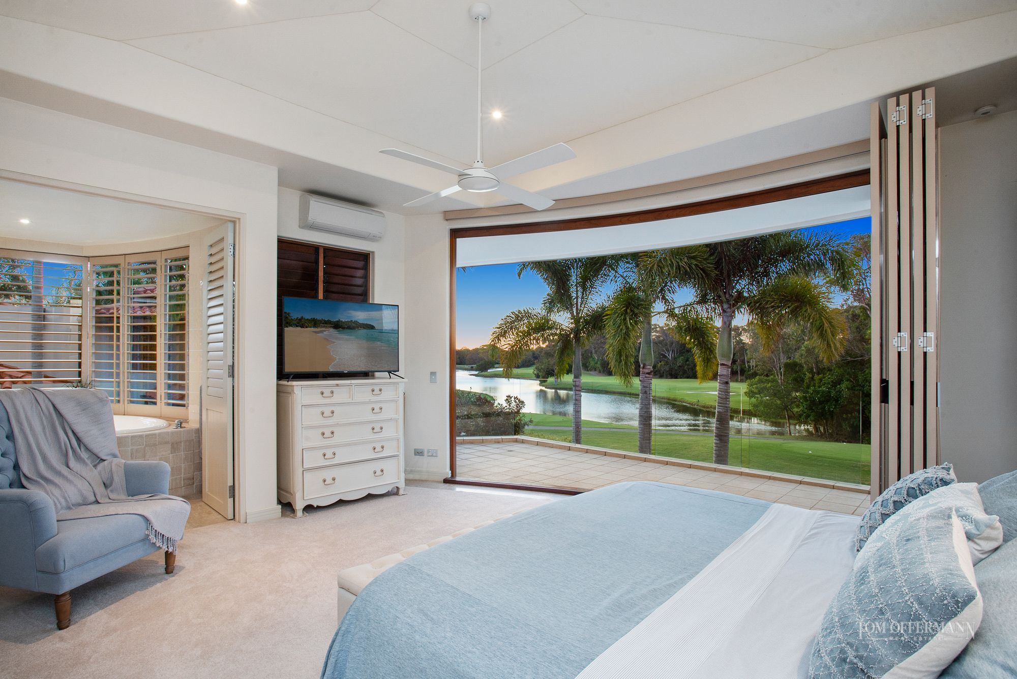 Real Estate For Sale 738/61 Noosa Springs Drive Noosa Heads , QLD