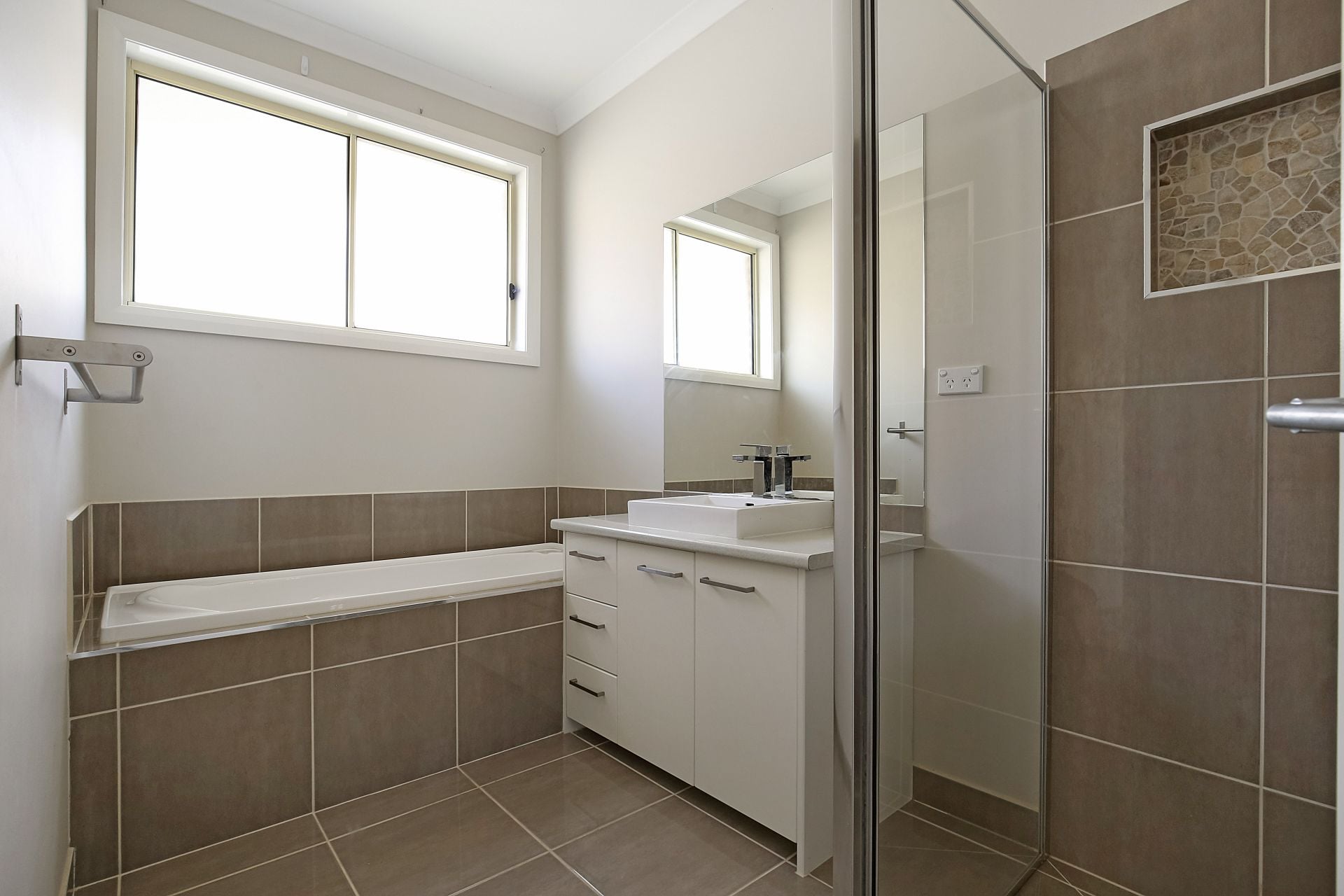 Quality Home in the Hawkstowe Estate
