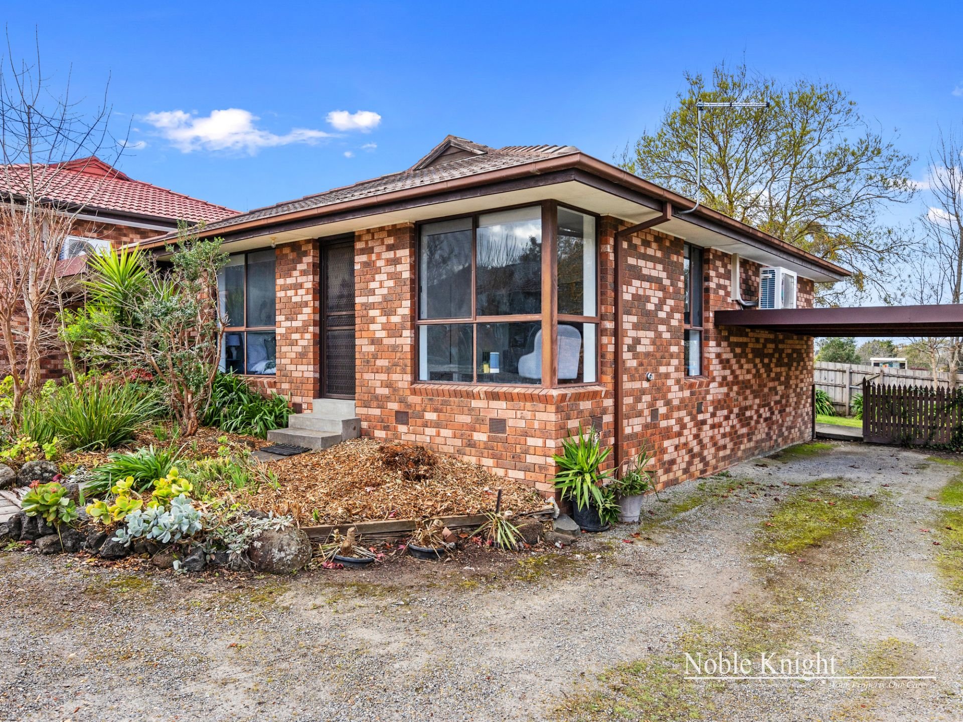 2/11 Jules Court, Yarra Glen Noble Knight