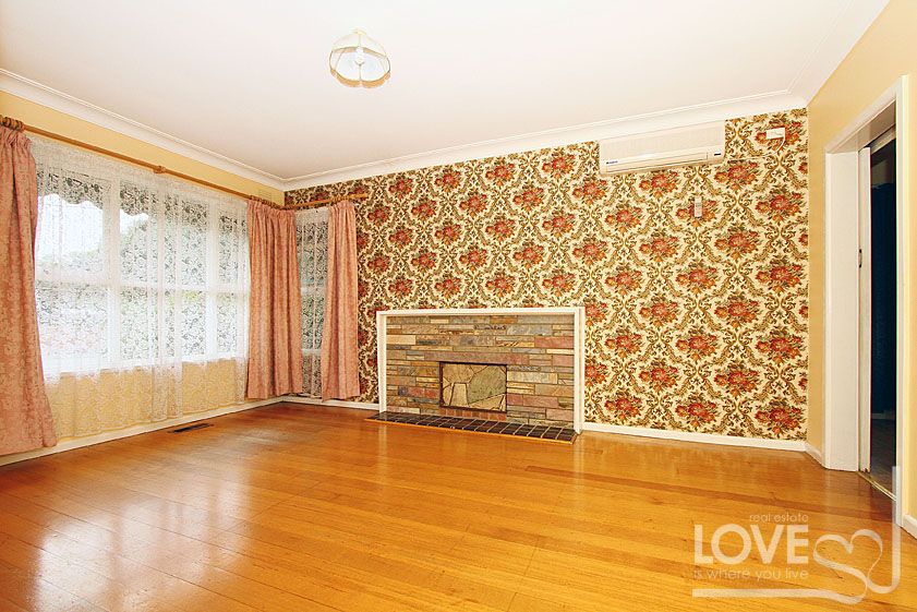 CONVENIENCE - EVERYTHING WITHIN WALKING DISTANCE!