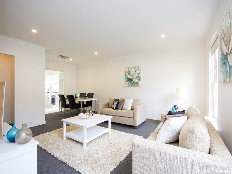 4/8 Robert Street Glenelg South 5045