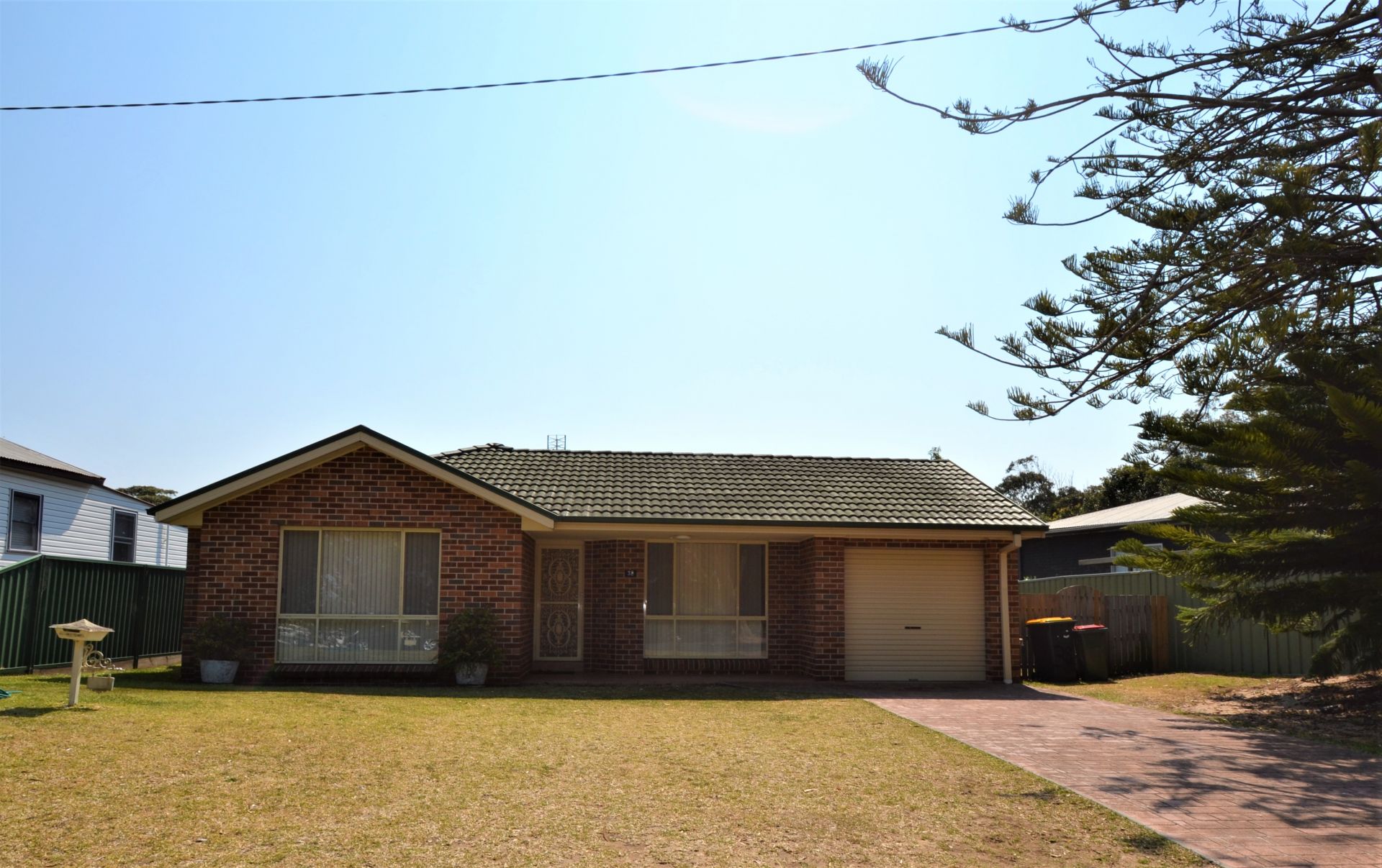 38 McIntosh Street, Shoalhaven Heads First National Coast & Country