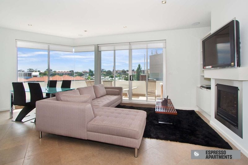 33/23 Irwell Street, St Kilda - Thumbnail 2