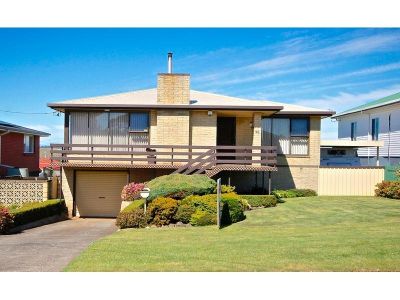 56 Thomas Street, EAST DEVONPORT, East Devonport - Thumbnail 2