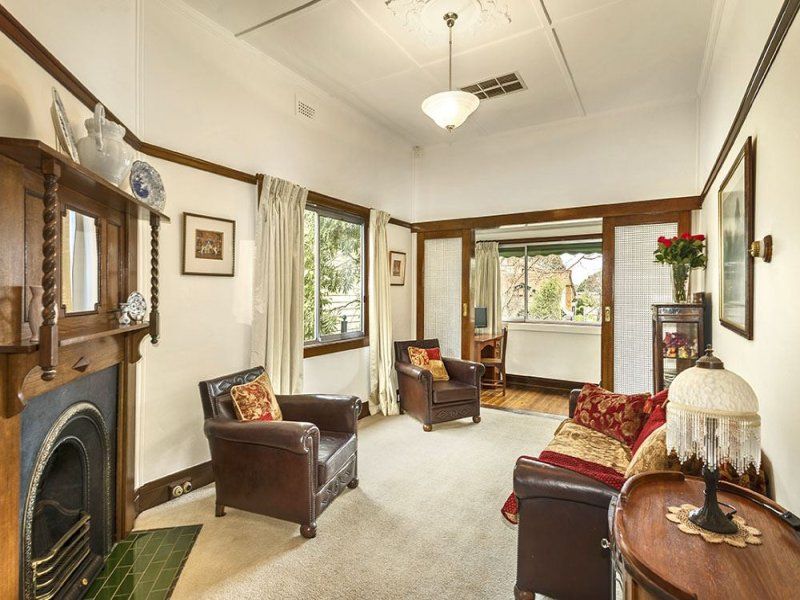 ELEGANT BEAUTY MATCHED WITH A FIRST CLASS LOCATION
