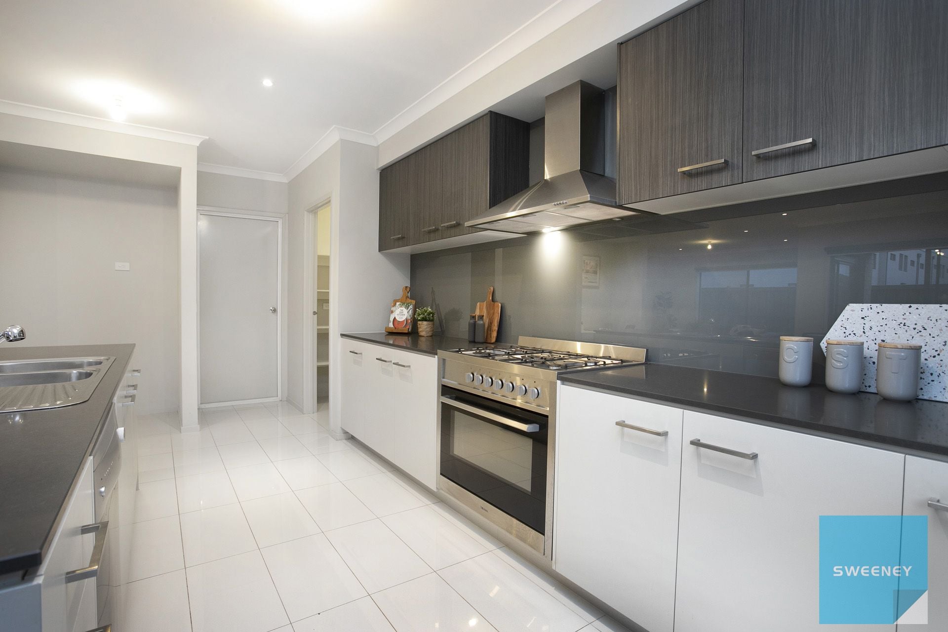 9 Mawson Way, Fraser Rise - Thumbnail 8