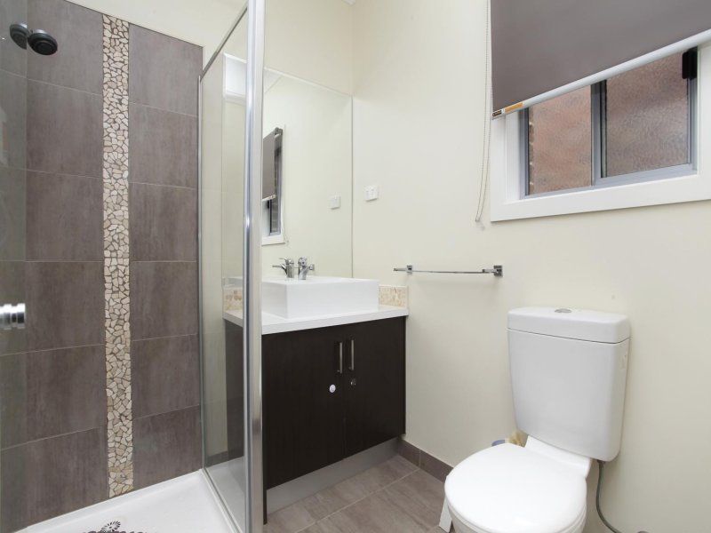 7 Lambertia Loop, Caroline Springs - Thumbnail 7