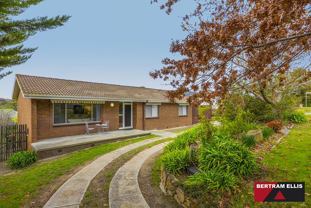 18 Eleanora Street, Fisher - Thumbnail 3