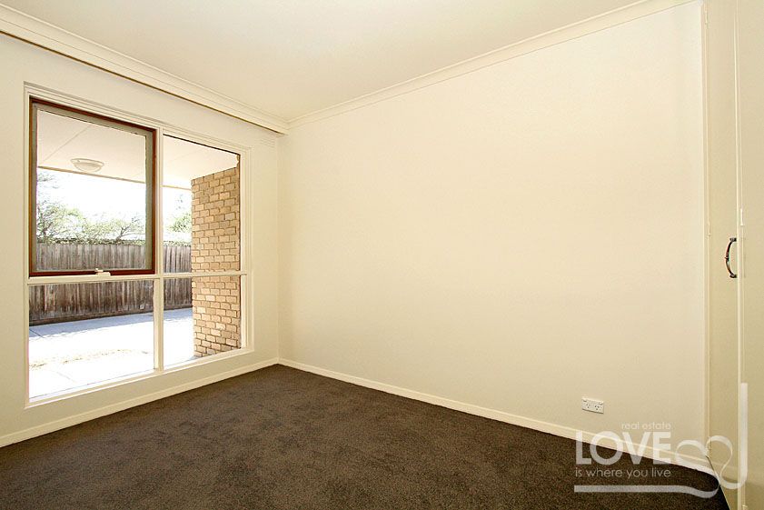 WELL LOCATED 2 BEDROOM UNIT!