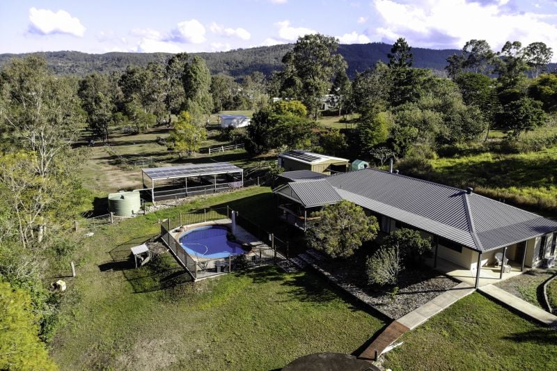 Real Estate For Sale 2 Days Road West Wights Mountain , QLD