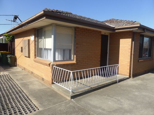 Neat, Tidy & Superbly Located...