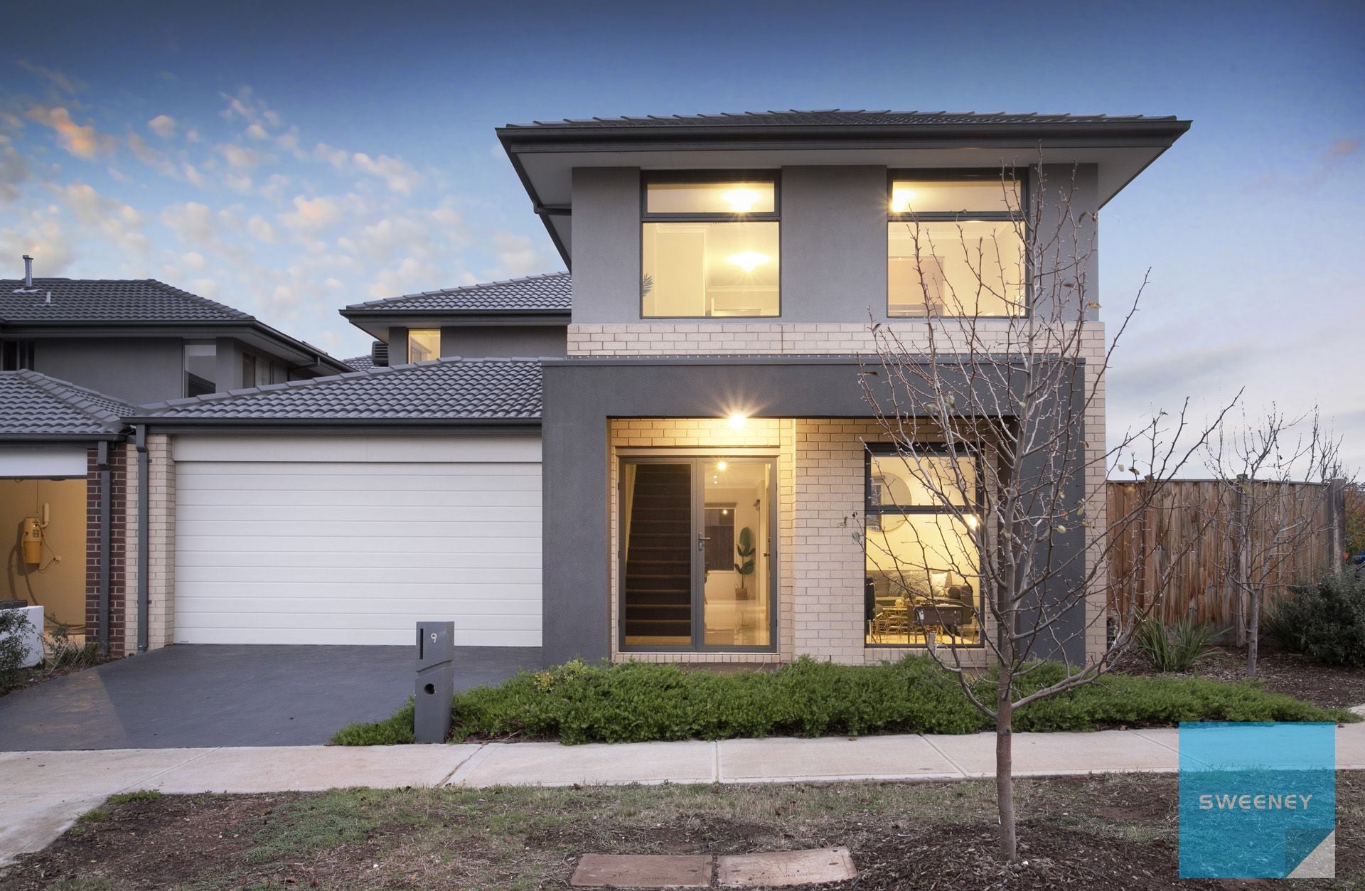 9 Mawson Way, Fraser Rise - Thumbnail 2