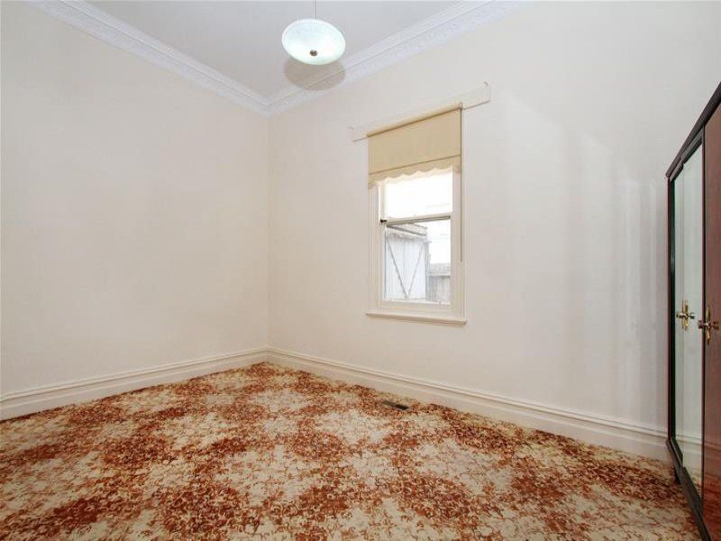Large Beautiful Home - Full of Character!