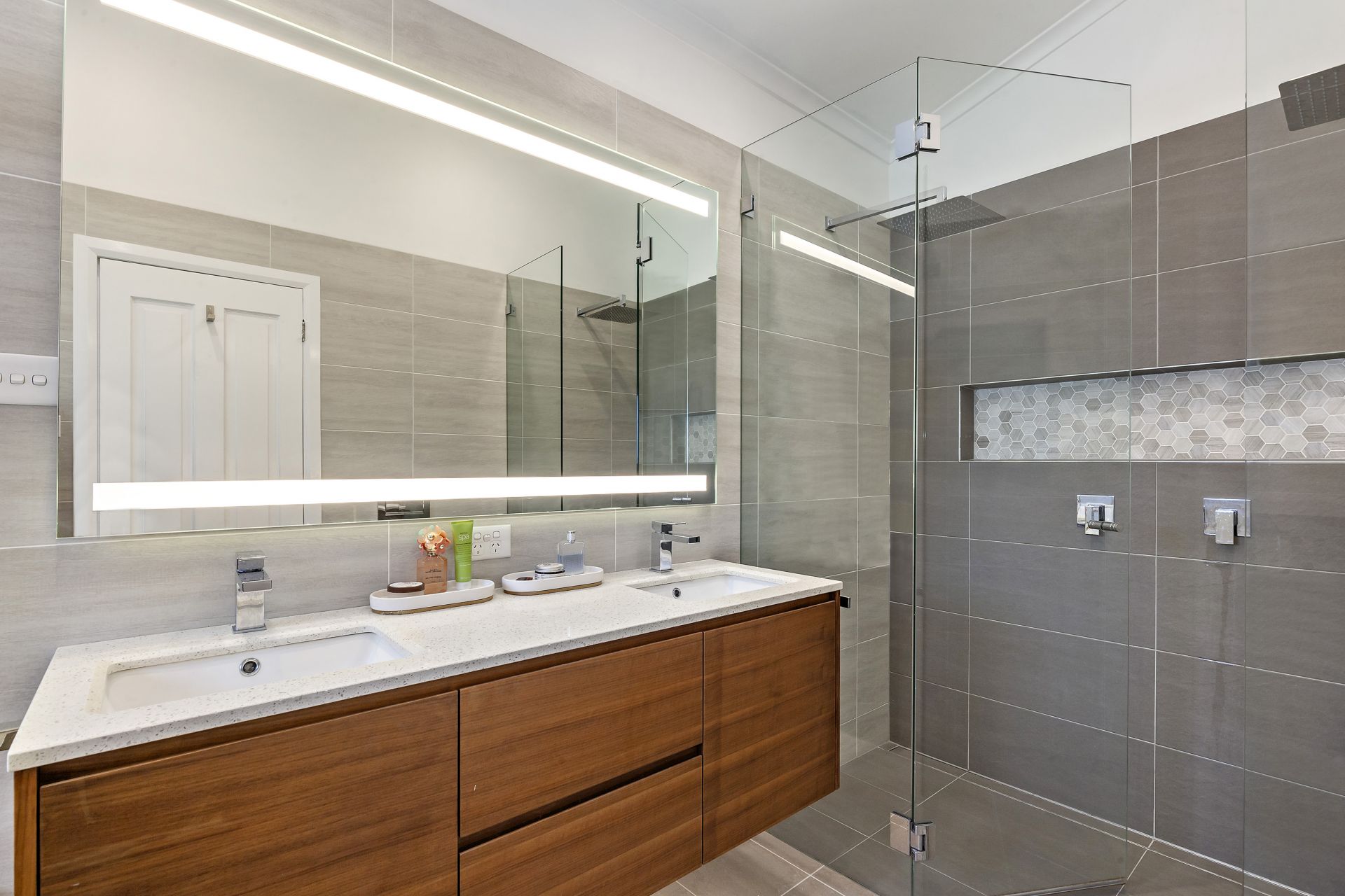 Real Estate For Sale 14 Cypress Avenue Figtree , NSW