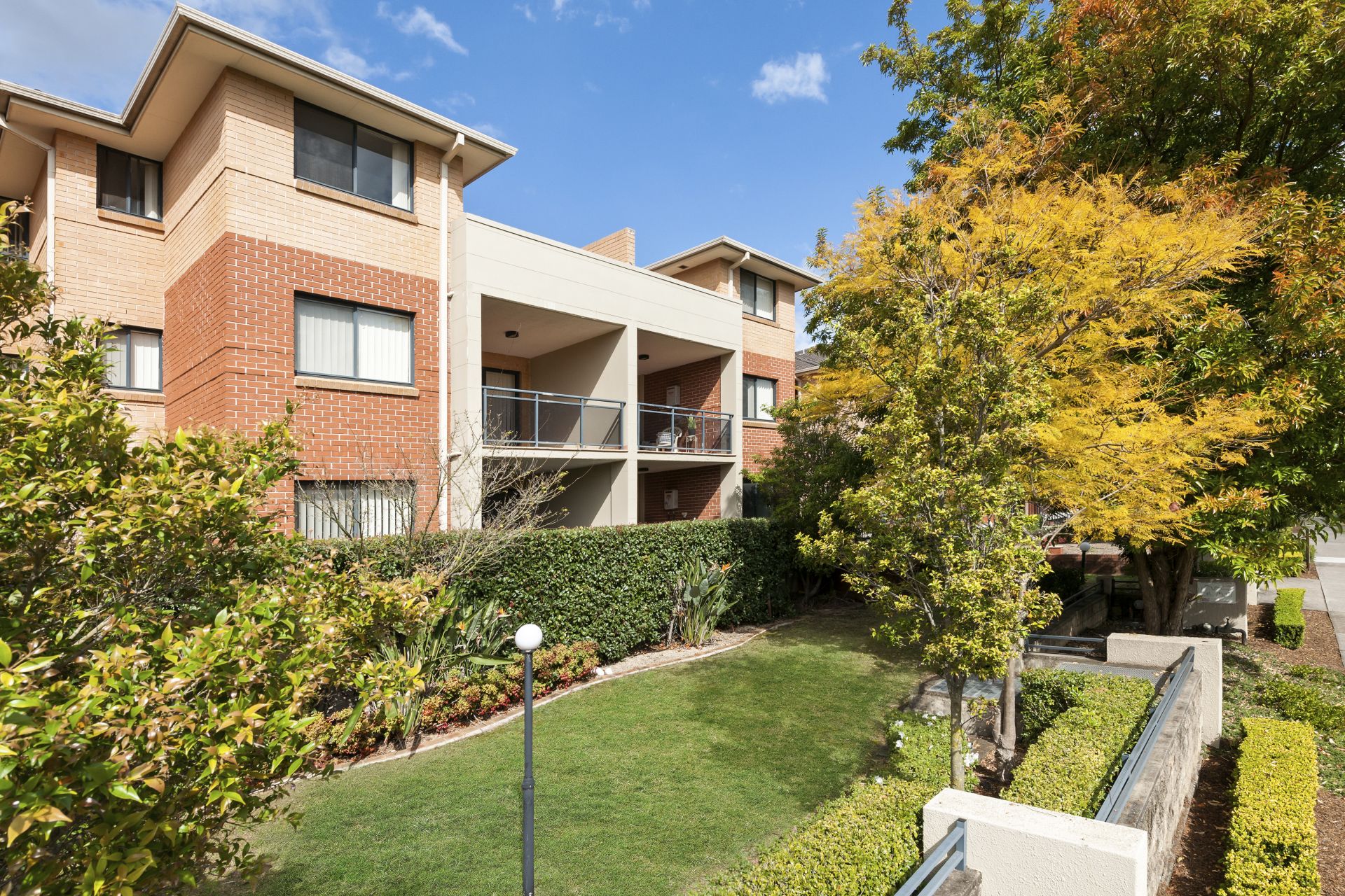 Real Estate For Sale 3/1519 Hume Avenue Castle Hill , NSW