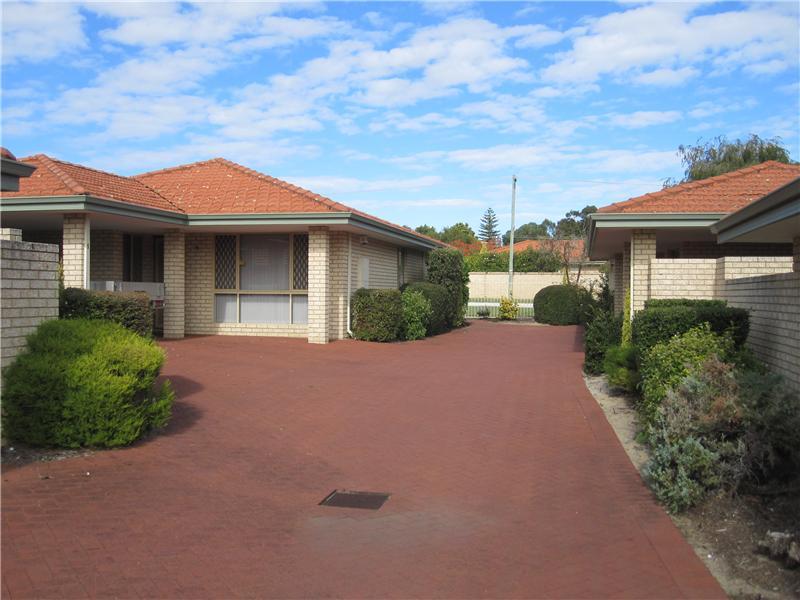 Unit 5,15 Summer Place, THORNLIE, WA, 6108 Townhouse buyMyplace