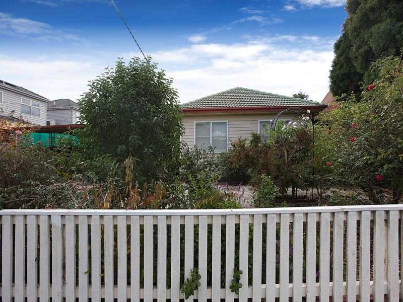 2 Cresser Street, Altona North - Thumbnail 2