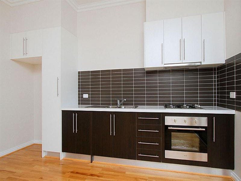 HIGH-CLASS LIVING!