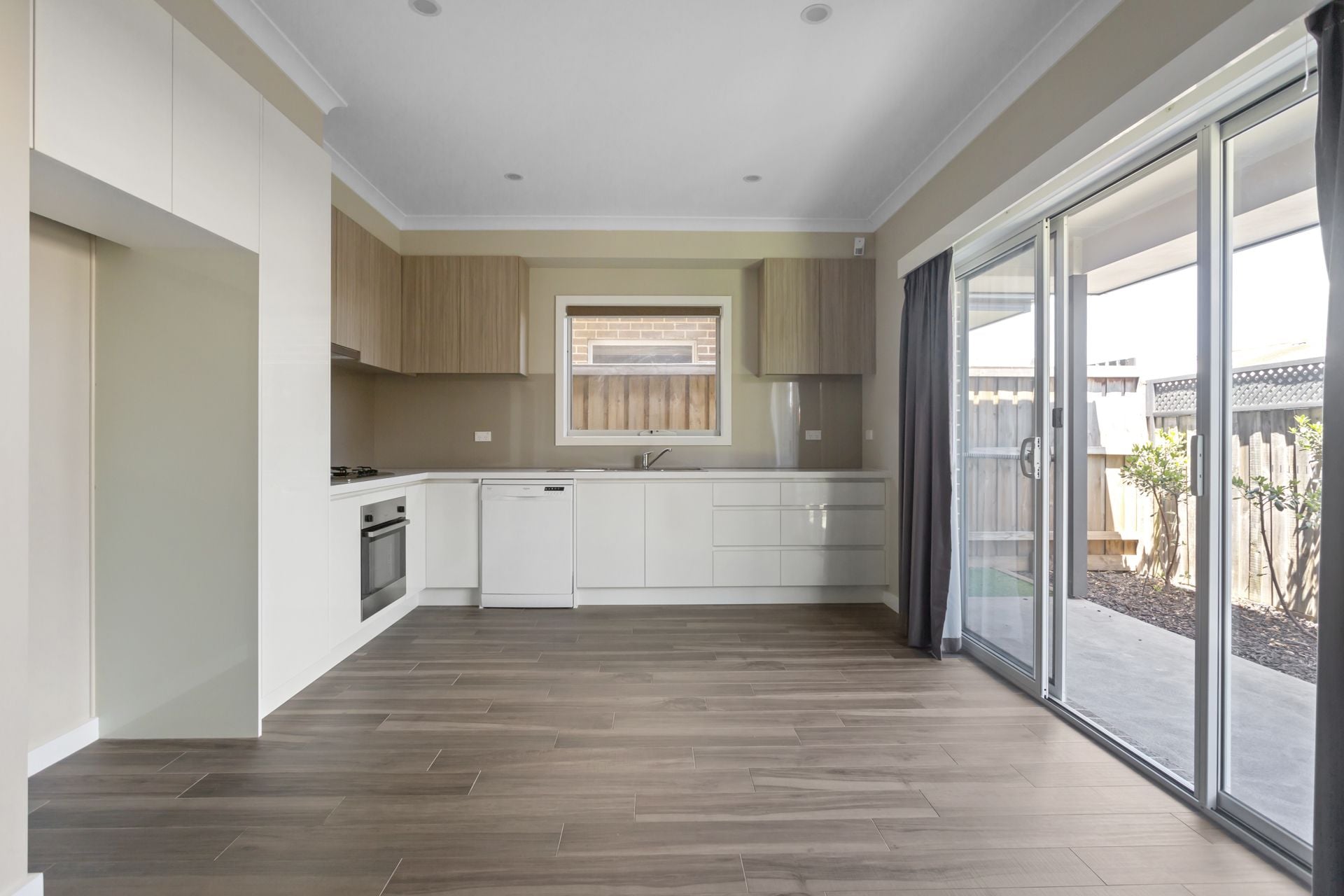 BUILDER BUILT QUALITY/ UNBEATABLE LOCATION