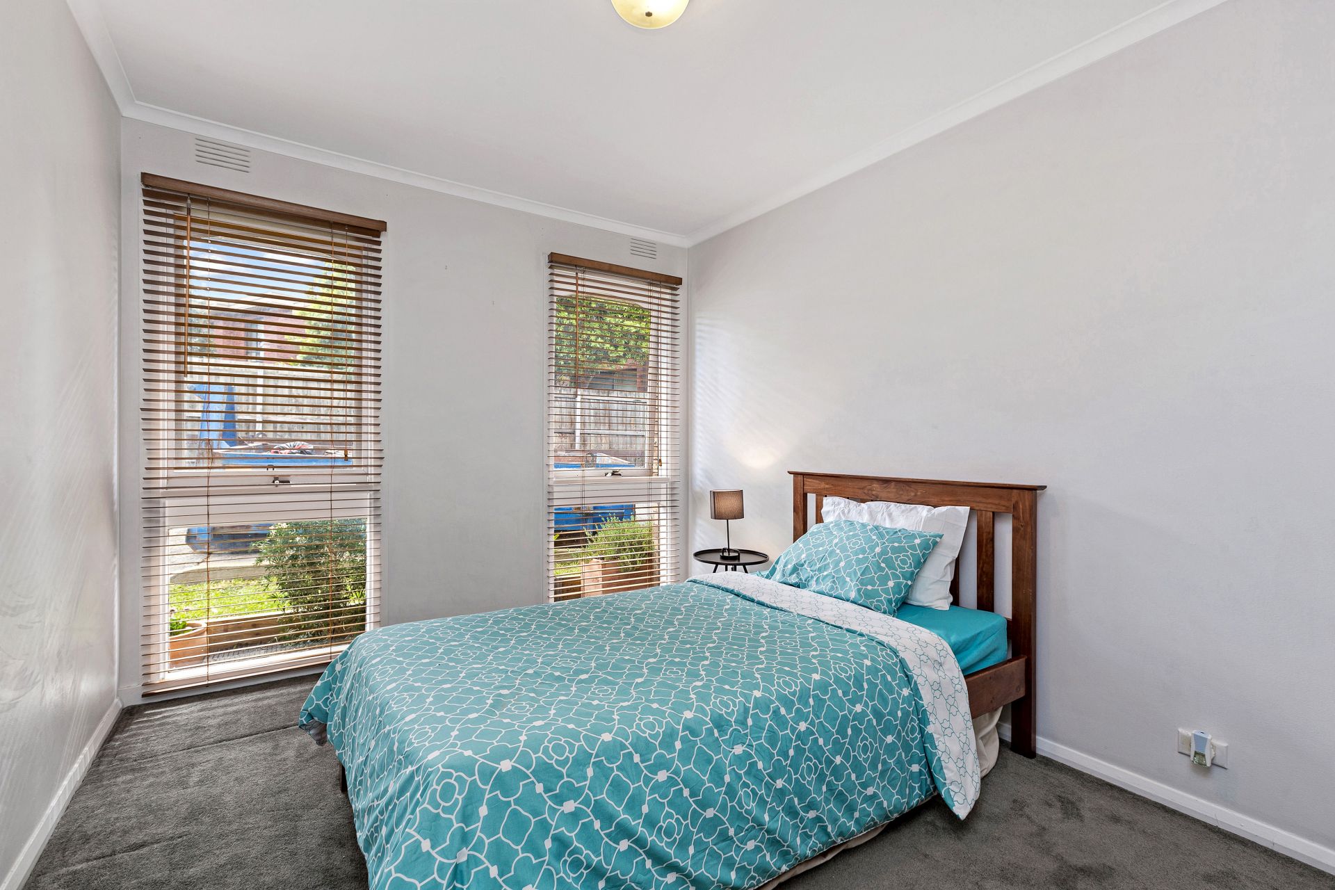 2/10 Hatfield Court, West Footscray - Thumbnail 5
