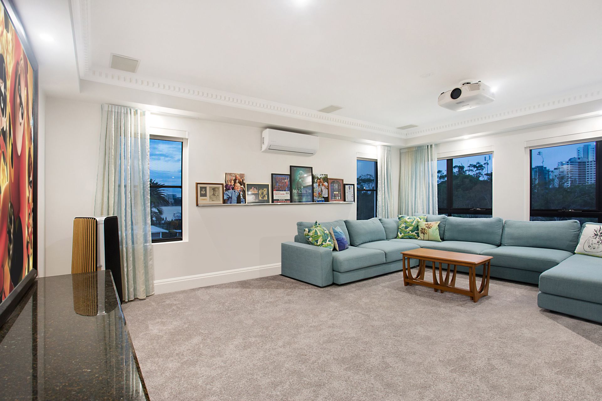 53 Commodore Drive, Paradise Waters Cole Residential