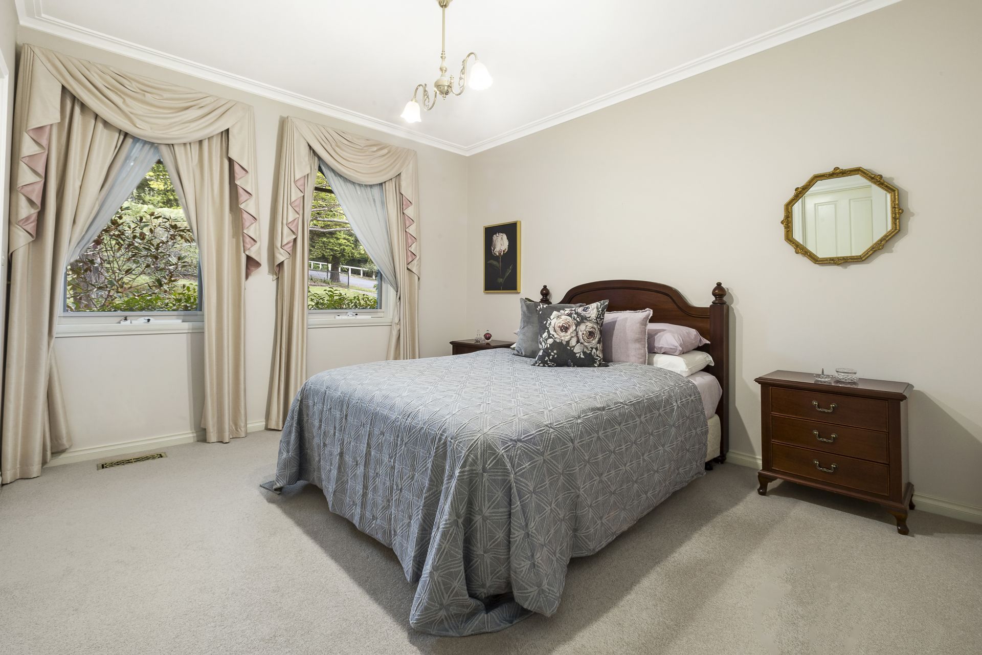 Real Estate For Sale 62 Outlook Drive Eaglemont , VIC