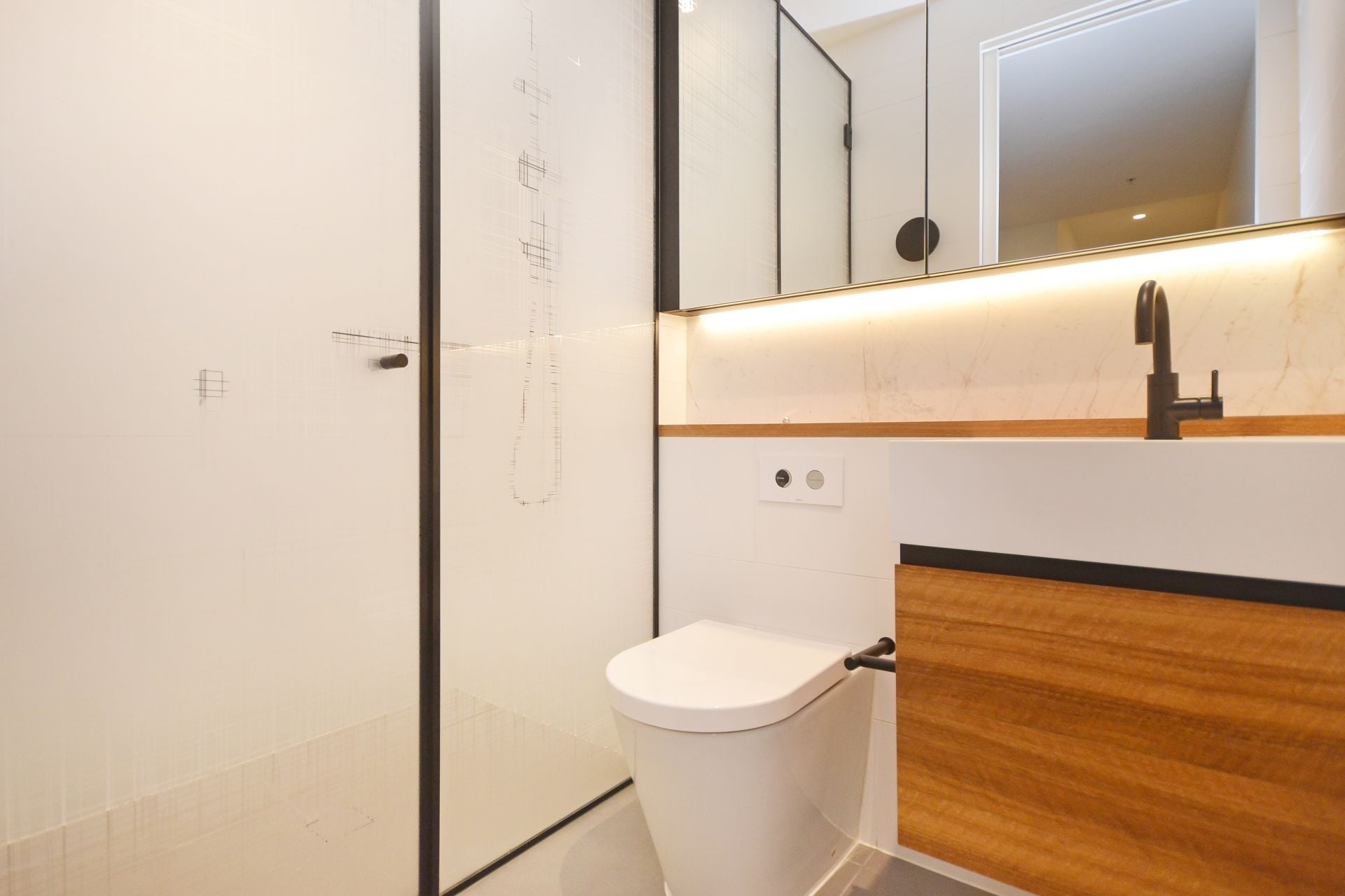 LUXURIOUS BOUTIQUE LIVING