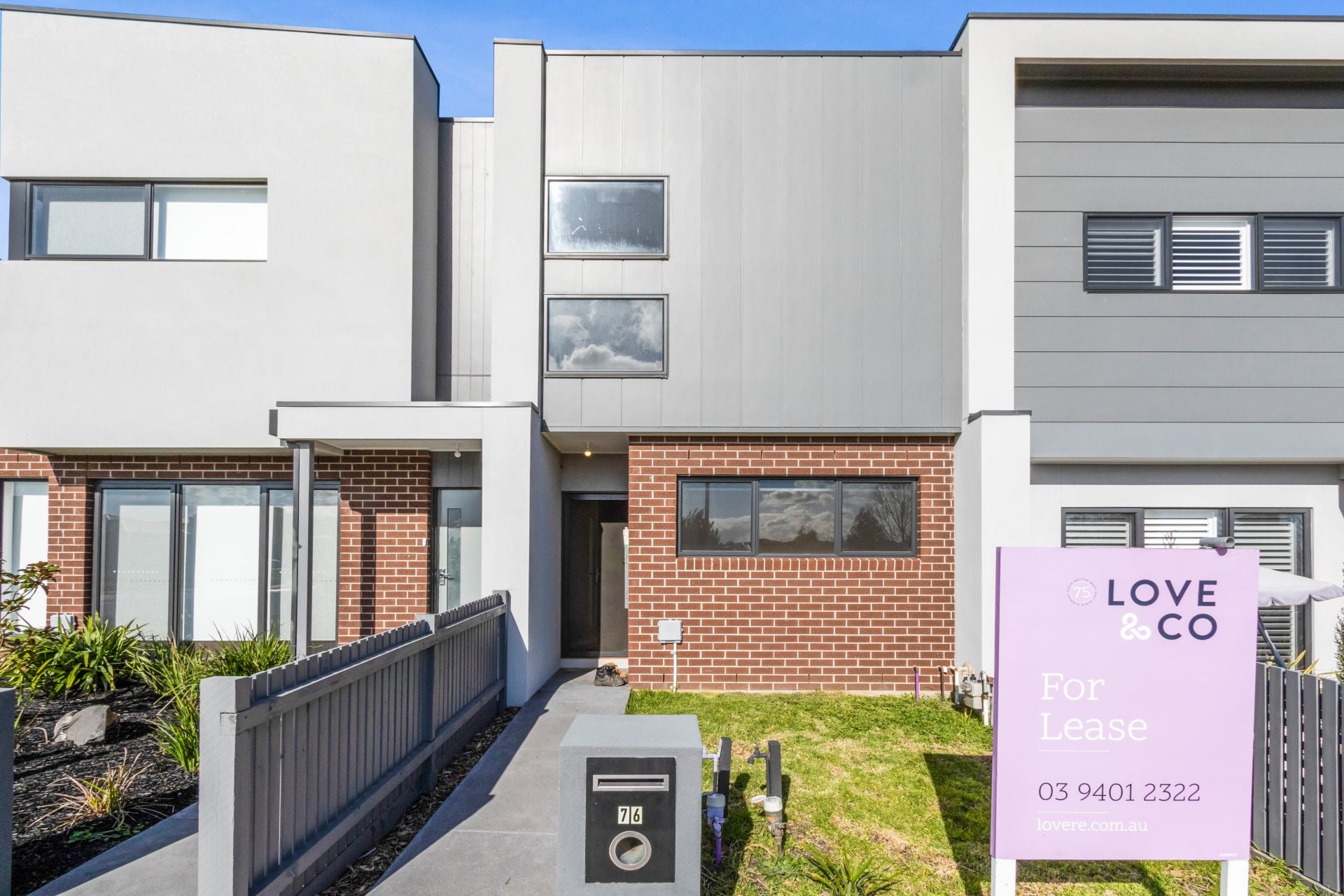 MODERN LIVING, CONVENIENT LOCATION