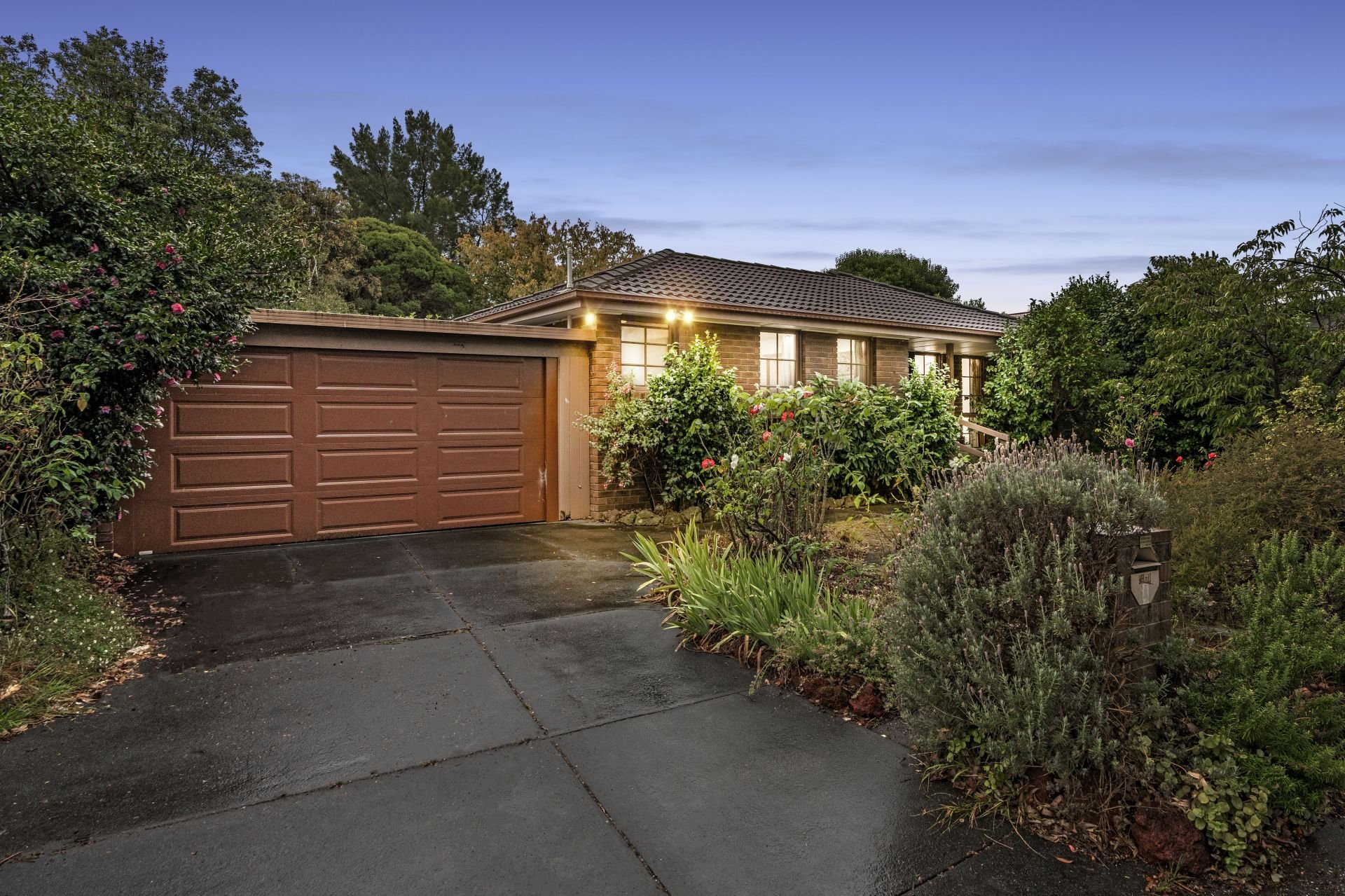 4 Newstead Way, Wantirna South OBrien Real Estate