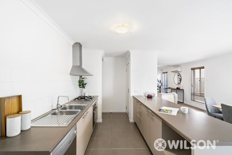 9 Seacoast Street POINT COOK VIC, Point Cook - Thumbnail 3
