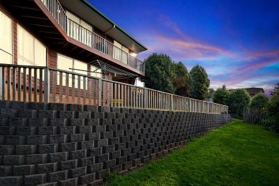 4
 
 
 
  
 
 
 2
 
 
 
  
 
 
 1
 
 
 
 
 
 
 
 26 Jarrod Court, Devonport TAS 7310, Devonport - Thumbnail 2