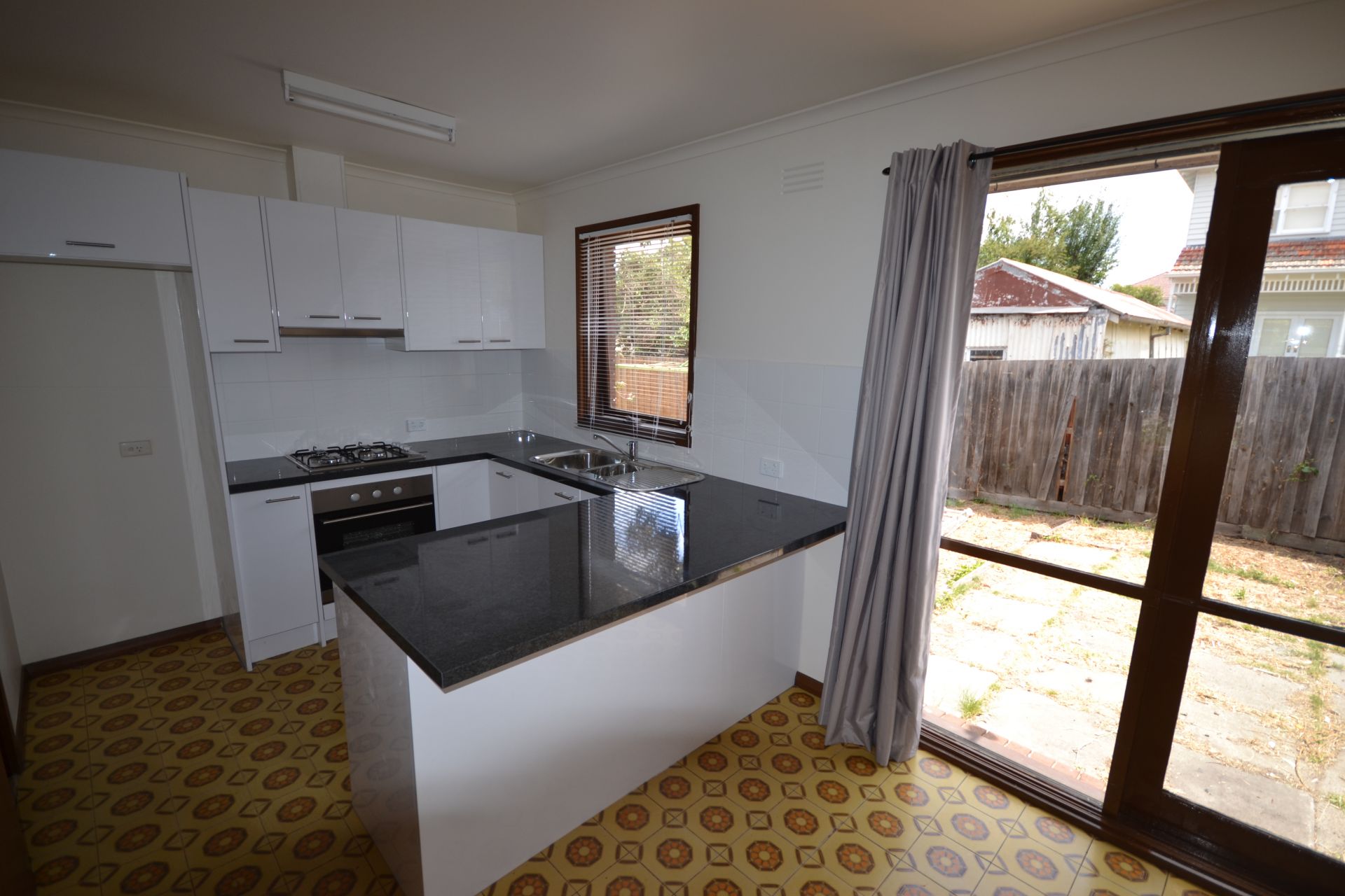RENOVATED VILLA UNIT IN GREAT LOCATION