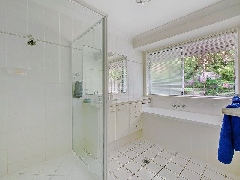 10 Gracemere Boulevard PEREGIAN SPRINGS QLD, Peregian Springs - Thumbnail 5