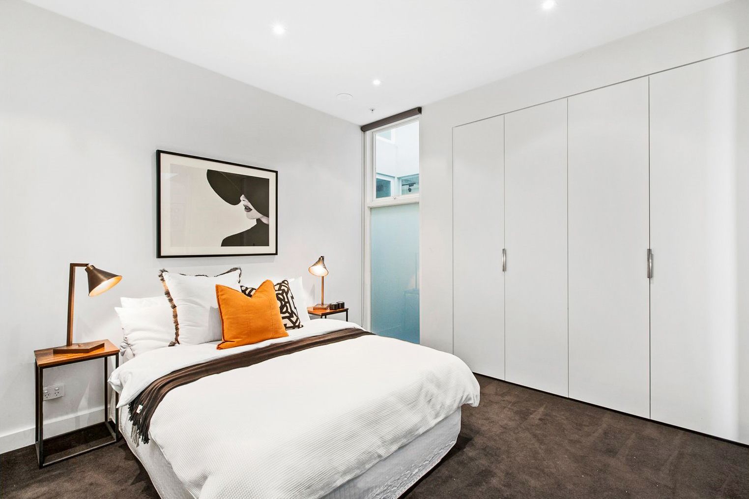 BOUTIQUE LIVING - SPACIOUS ONE BEDROOM PLUS STUDY