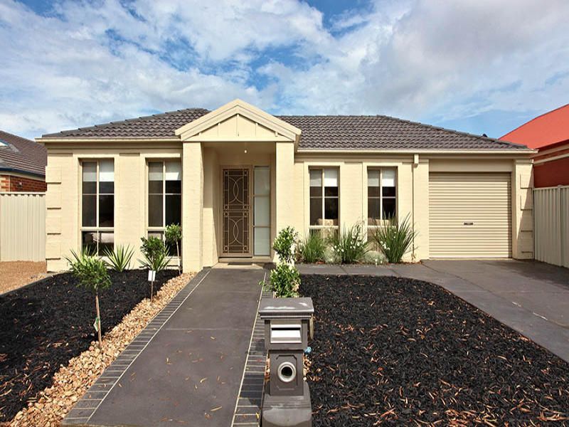 75 The Parkway, Caroline Springs - Thumbnail 2