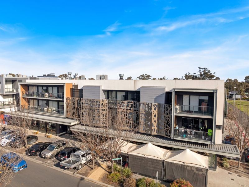 201/8 Copernicus Crescent, Bundoora