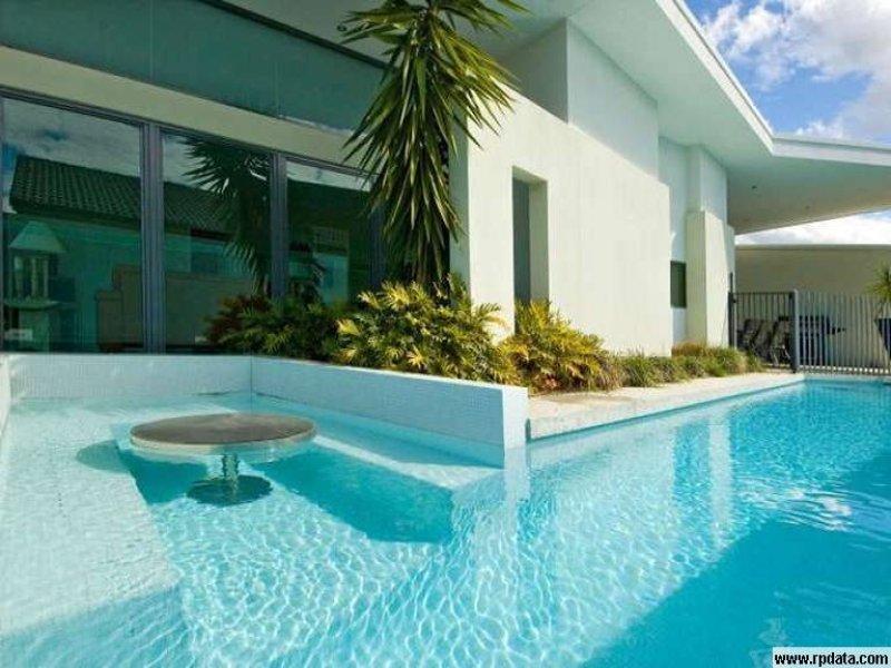 122 Mahogany Drive PELICAN WATERS QLD, Pelican Waters - Thumbnail 2