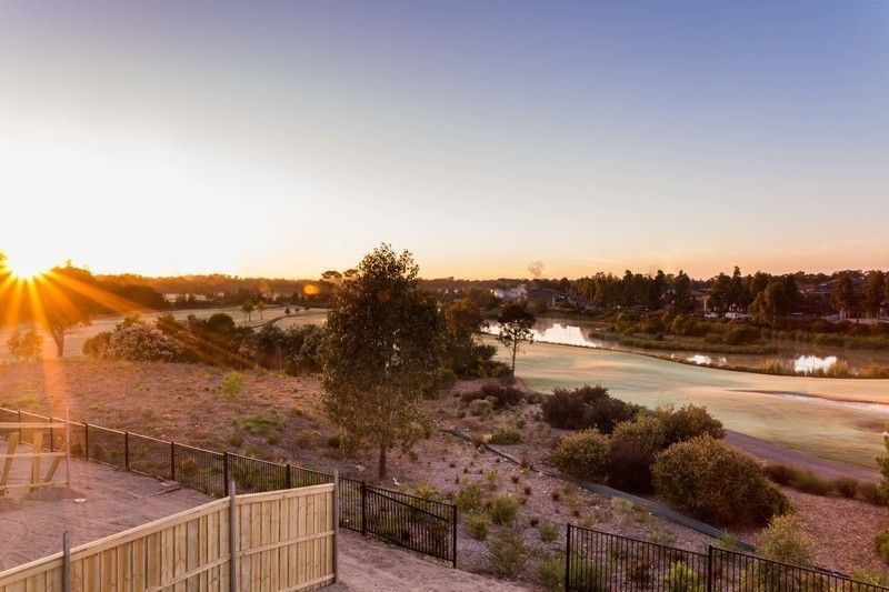 Colebee 12 Aspect Crescent