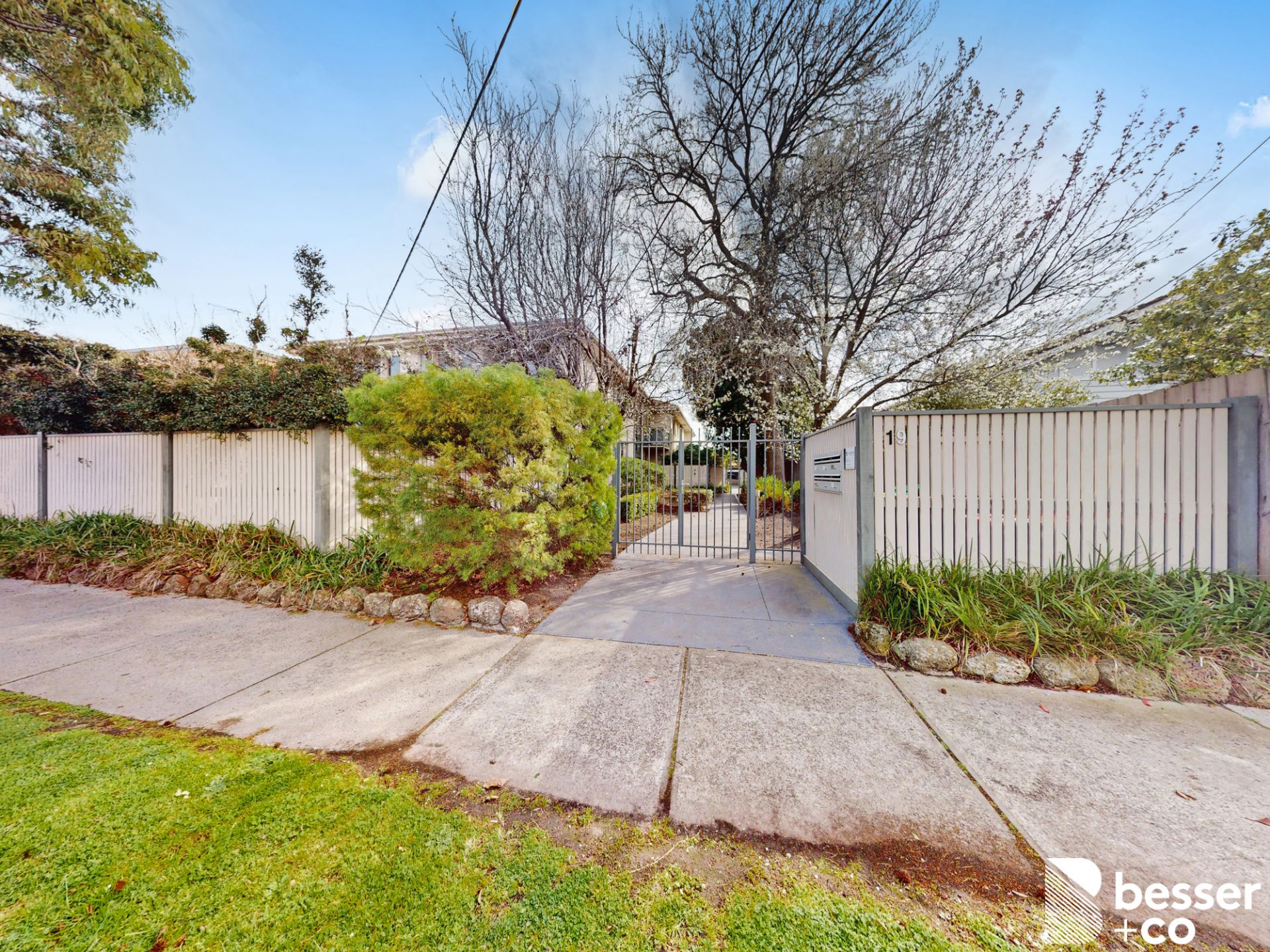 1/19 Fisher Street, Malvern East - Thumbnail 2