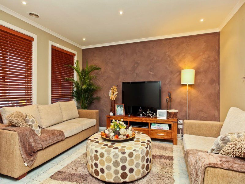 9 Cleland Way, Caroline Springs - Thumbnail 4