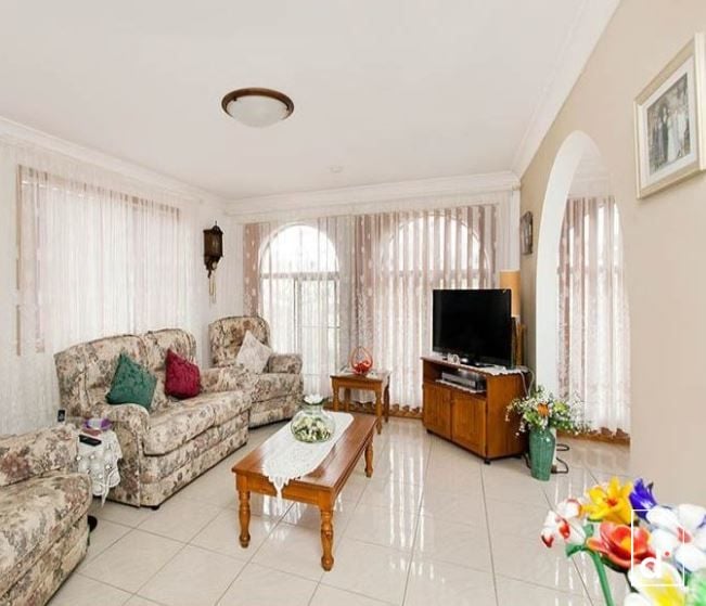1/27 Kemblawarra Road, Warrawong NSW
