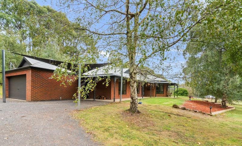 70 Kings Road Kinglake West VIC, Kinglake West - Thumbnail 2