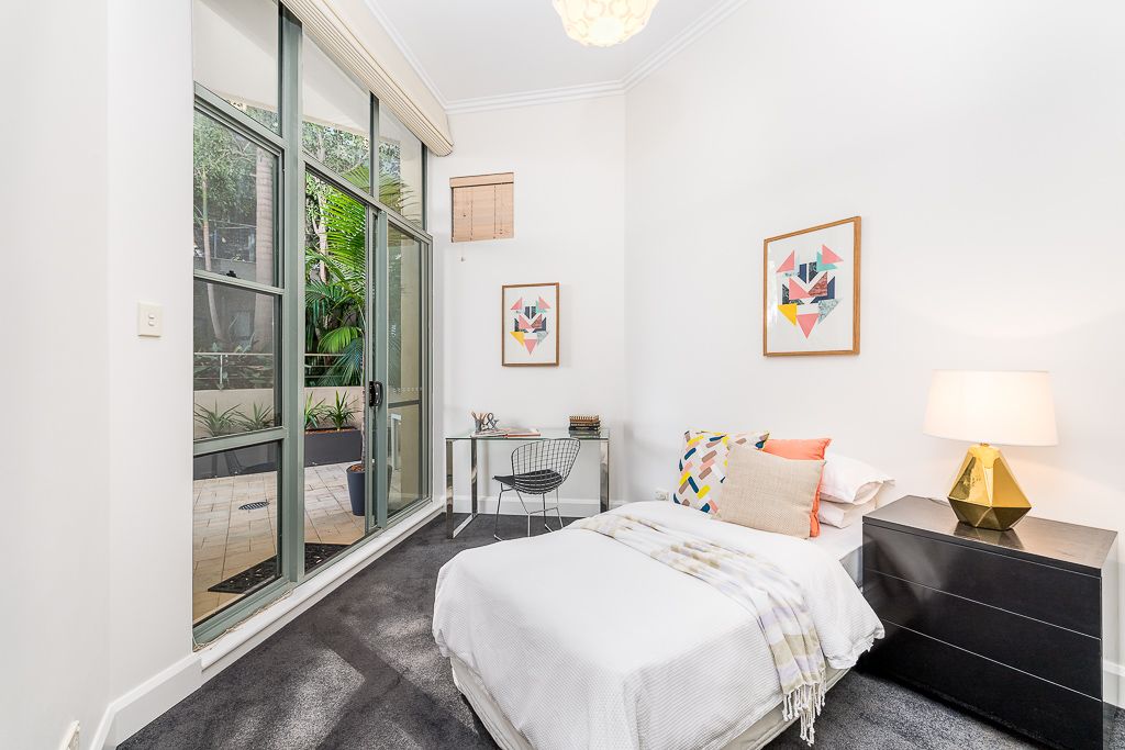 Fabulous Garden Apartment in the Dakota'