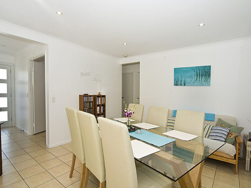 17 Coral Tree Avenue NOOSA HEADS QLD, Noosa Heads - Thumbnail 4