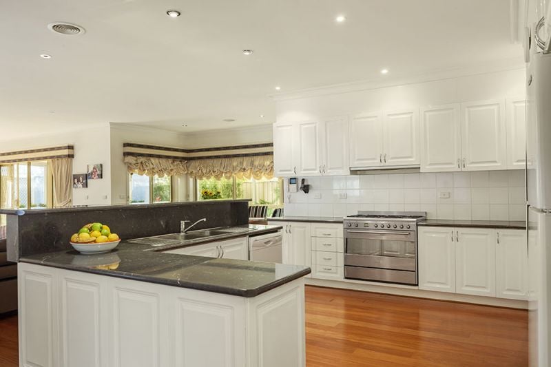 26 Langmore Drive, Hillside - Thumbnail 5